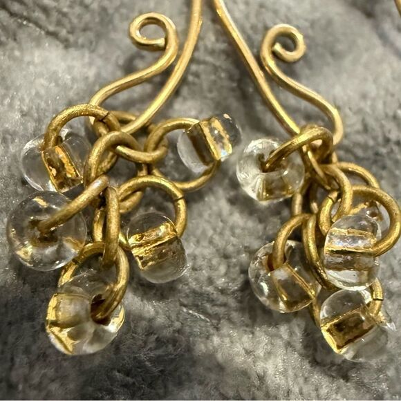 DESIGNER-STYLE GOLD DROP EARRINGS WITH CLEAR BEADS - Picture 16 of 17